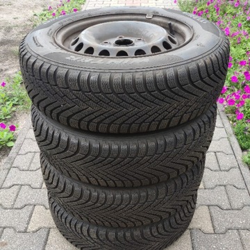 4x Koła Pirelli Cinturato Winter 195 65 R15 