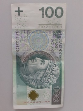 Banknot 100 zł, ciekawy numer AF1233323