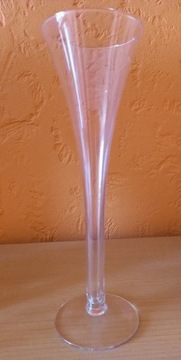 Szklany wazon - kielich