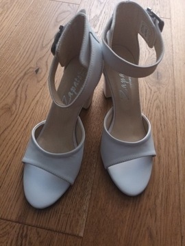 Białe letnie buty Zapato ręcznie szyte