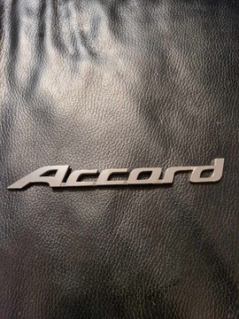 Emblemat Honda Accord tyl orginal 