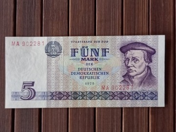 Kolekcjonerski banknot 5 marek 1975 r DDR 