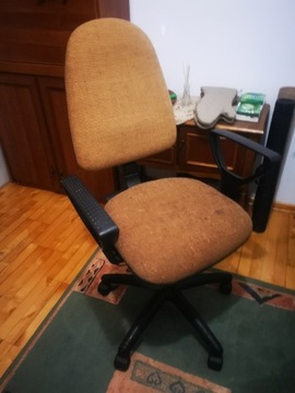 Krzesło obrotowe brązowe 