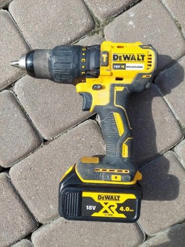 Wiertarko wkrętarka DeWalt DCD778 +Aku +ladowarka