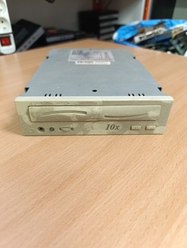 RETRO CD-ROM z lat 90