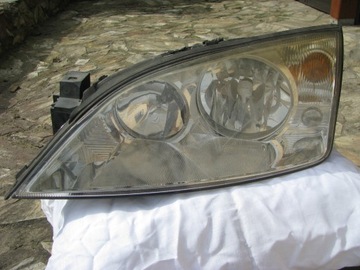 lampa Ford Mondeo  lewa przednia 