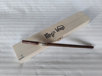 Różdżka Ron Weasley drewno w pudełku Harry Potter