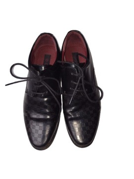 Eleganckie buty chłopięce komunia 35