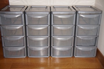 Plastikowe organizery 4x4 szuflady 4x(19x27x39 cm)
