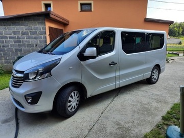 Wynajem busa 9-osobowy Opel Vivaro winiety!!