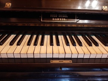 Pianino Hugo Siegel Danzig XIX w