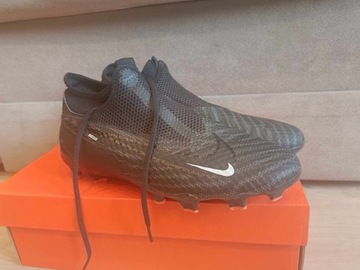 Buty korki czarne Nike Phantom GX Academy r.41