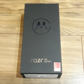  Motorola Razr 40 Ultra 8 GB / 256 GB Magenta