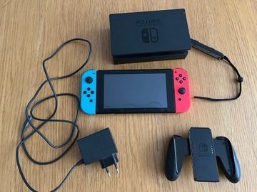 Konsola Nintendo Switch + akcesoria