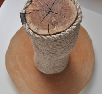 Ręcznie wykonane drapaki z naturalnego drewna
