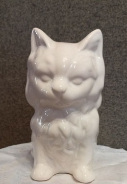 Porcelanowa figurka / doniczka w kształcie kota
