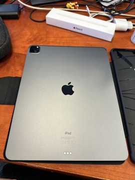 iPad Pro 12.9” 5 generacji WiFi 128GB + Apple Pencil 2 gen