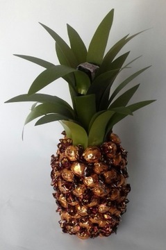 Ananas z cukierkami 