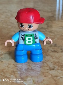 Oryginalna mała figurka LEGO DUPLO chłopiec