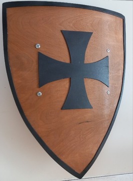Tarcza rycerska Krzyż Templariuszy 47x35,5 cm