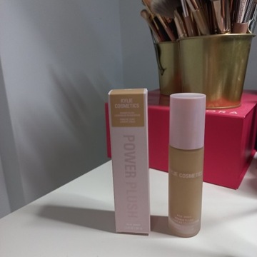 Podkład Kylie Cosmetics 3W 