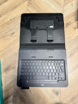 Klawiatura Logitech Universal Folio 9-10