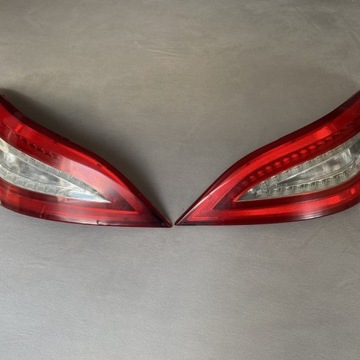 Lampa Tył Prawa Lewa Mercedes CLS W218 USA