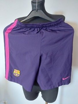 FCB spodenki NIKE 158-170 (13-15 lat)