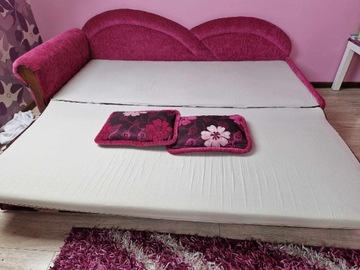 Łóżko dla dziewczynki różowe We wzory kwiaty rozkładane