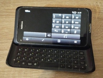 Unikat Nokia E7 