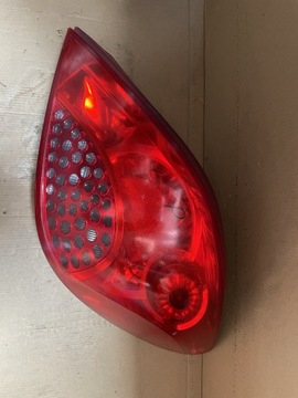 Lampa prawy tył Peugeot 207 HB 06-09