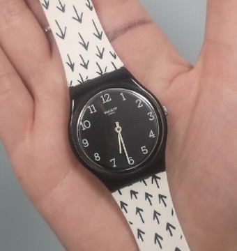 Zegarek Swatch Gent czarny biały strzałki 
