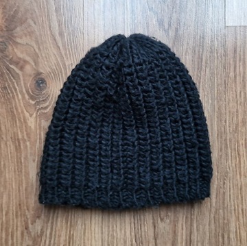 House | Damska czapka zimowa | Czarna