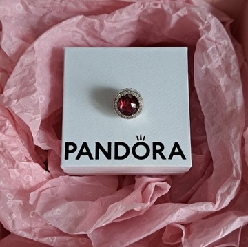 Pandora charms z Różowym oczkiem