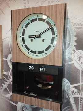 Zegar ścienny Metron z kalendarzem + instrukcja 