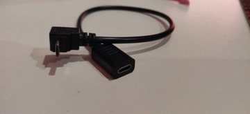 Przejściówka z Micro USB męski na USB-C żeński.