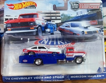 Hot Wheels Premium Team Transport Chevrolet Vega 