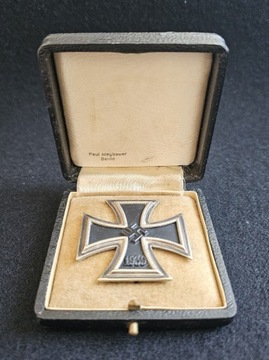 Krzyż żelazny 1 klasa, sygnowany 7 w pudełku. 