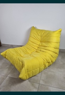 Żółty Fotel Togo by LigneRoset loft industrial 