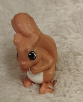 Kinder surprise niespodzianka Wiewiórka 