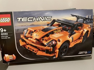 LEGO Technic Chevrolet Corvette ZR1 42093