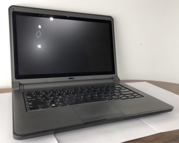Laptop Dell Latitude 3340 Intel  i3 dotyk ssd 