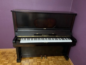 Pianino RÖNISCH. 