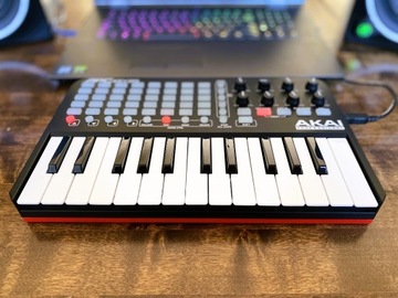 AKAI Professional - APC KEY25 - kontroler MIDI