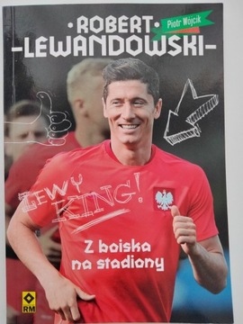 Robert Lewandowski z boiska na stadiony P. Wójcik 