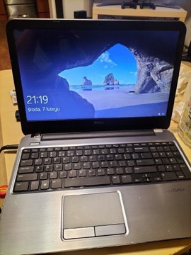 Laptop Dell starszy model dobrze utrzymany 