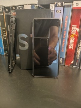 Samsung Galaxy S10 8/128 GB z pudełkiem i etui 