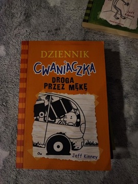 Jeff Kinney "Dziennik Cwaniaczka" 