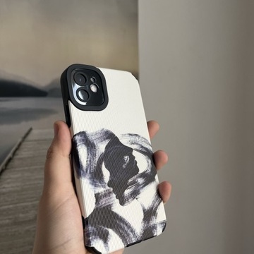 Etui na iPhone 12