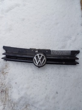 Grill atrapa  grilla przód  vw golf 4 kolor Lc9z